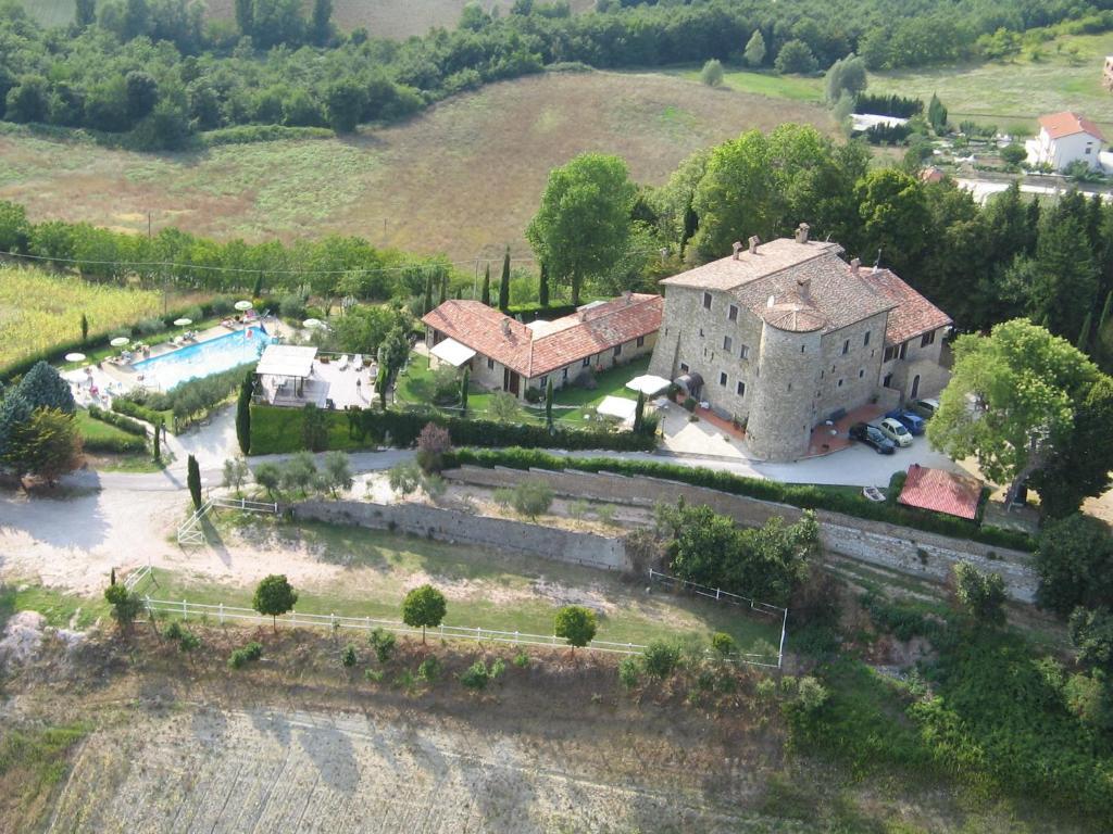 Agriturismo Castello Di San Vittorino Villa Gubbio Exterior photo